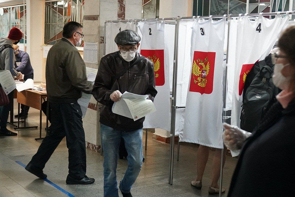 Явка на выборах в кемеровской. Как проходят выборы. Инцидент на выборах в Шуе фото. Инцидент на выборах в Ижевске видео.